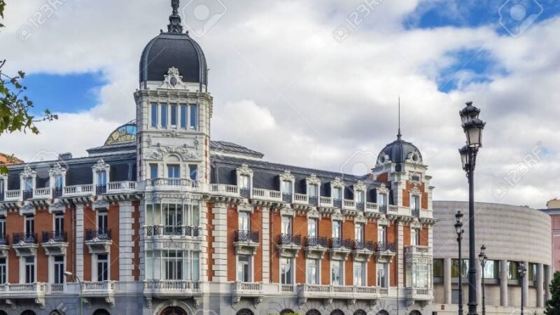 Tribunal Constitucional Trava Emendas do Senado que Mudariam Lei de Estrangeiros na Espanha