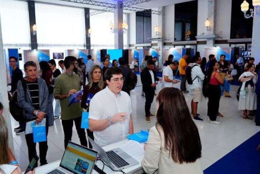 Xunta Leva Vagas de Emprego nos Setores de Energia e Tecnologia ao Brasil para Conectar Galegos ao Mercado de Trabalho na Galícia
