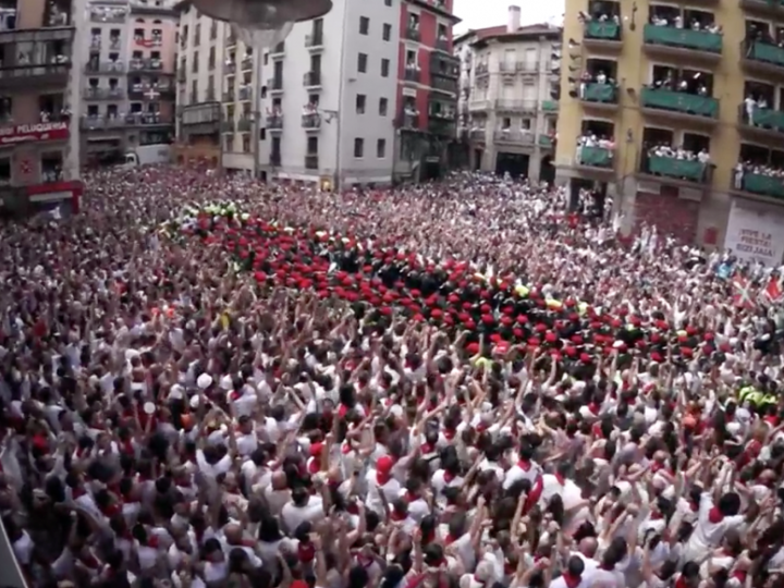 Touros, Adrenalina e Festa: o que realmente acontece nos encierros de Pamplona