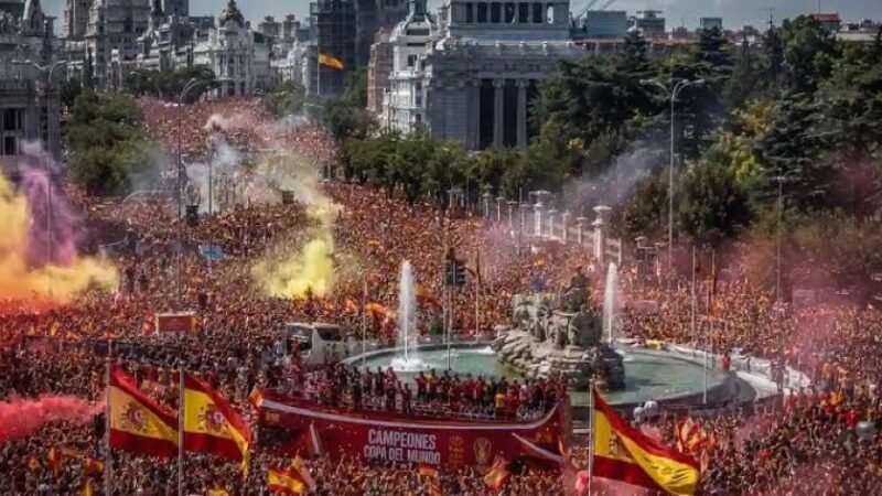 Espanha é Campeã do Mundo e Madri Para para Receber Dois Milhões nas Ruas