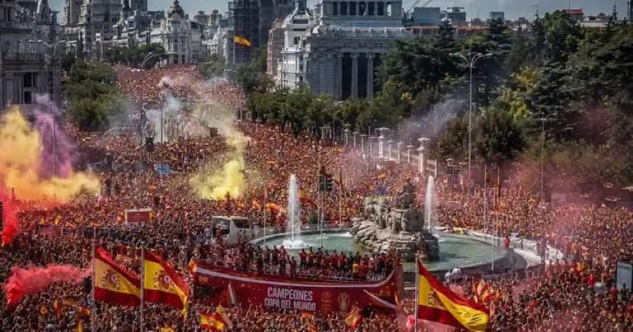Espanha é Campeã do Mundo e Madri Para para Receber Dois Milhões nas Ruas