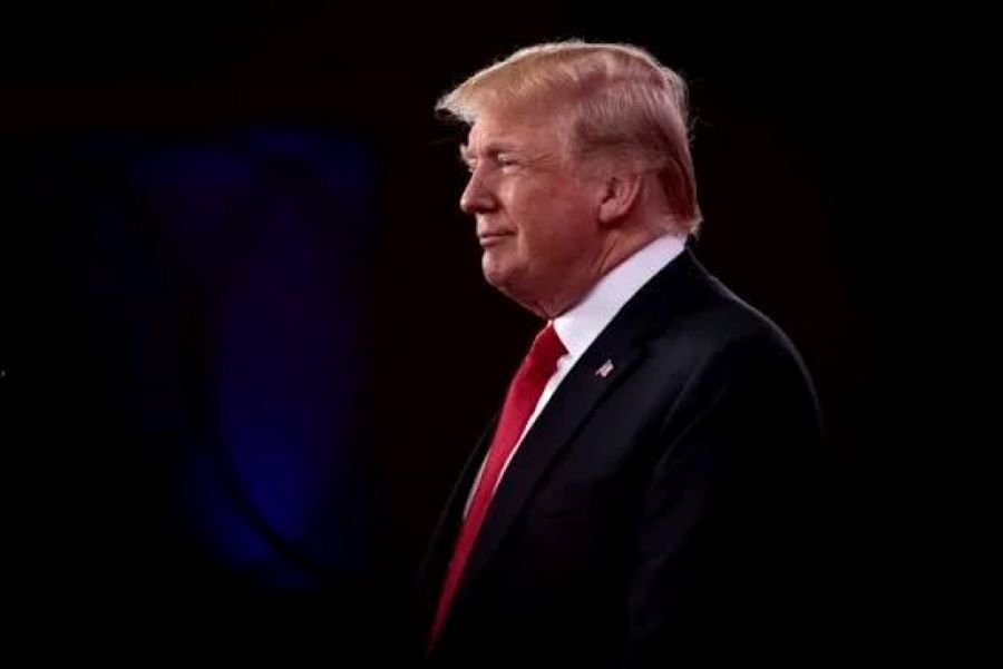 Trump Recua na Taxa sobre o Estreito de Ormuz e Abre Caminho para Acordos Bilaterais