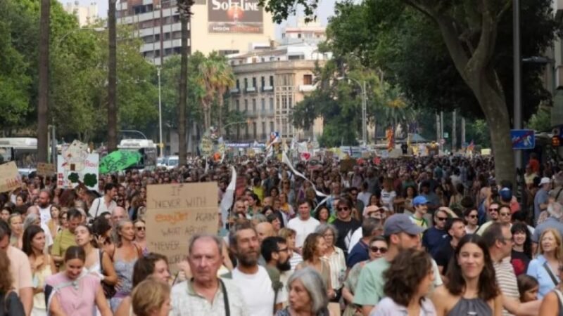 Milhares Vão às Ruas de Maiorca Contra o Turismo de Massa